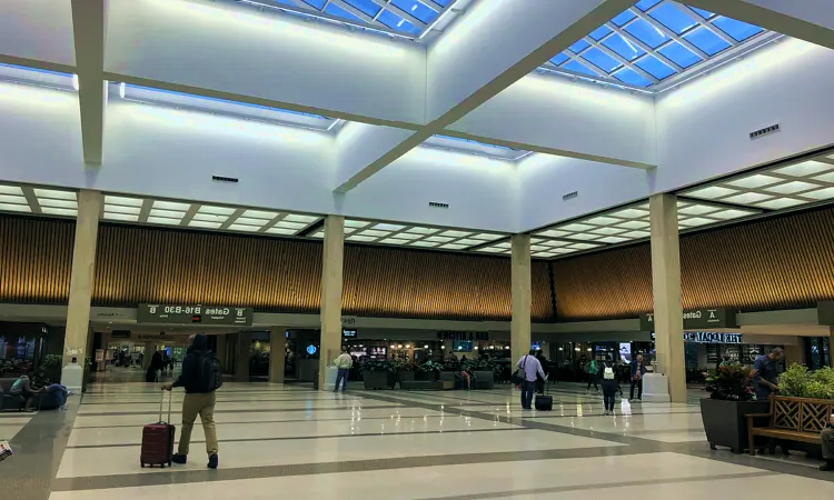 Διεθνές Αεροδρόμιο Κλίβελαντ Χόπκινς